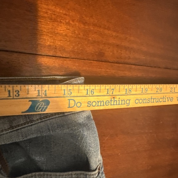 Levi's 550 Women's Jeans Size 14S Classic Relaxed Tapered Light Wash Stretch - Picture 3 of 8